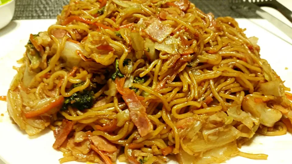 yakisoba 😋🍴|lucia inoueさん