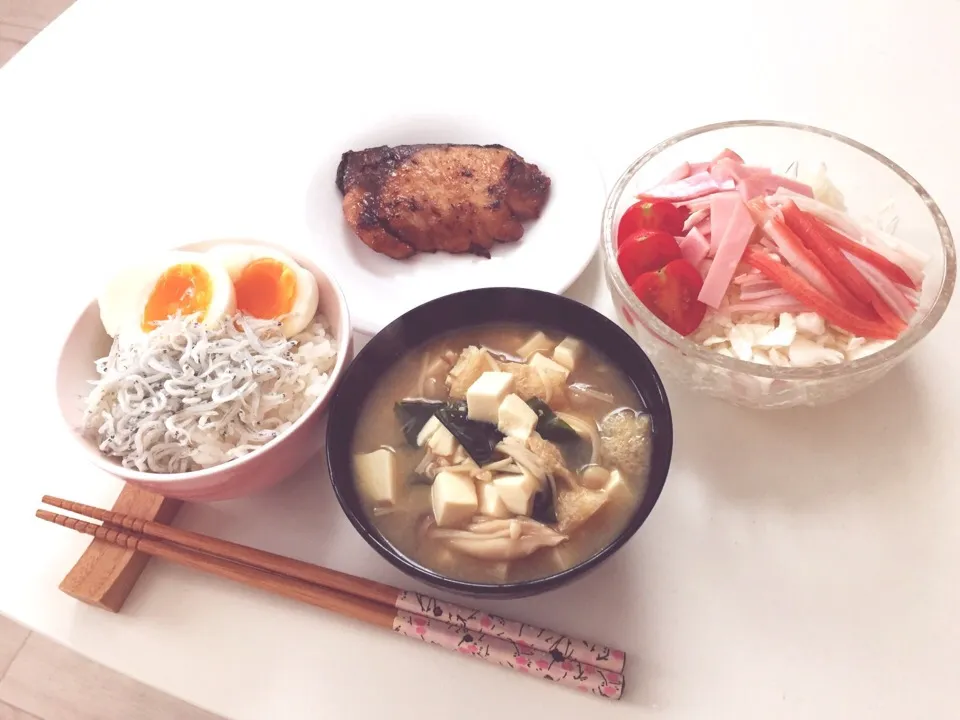 Snapdishの料理写真:しらすご飯 ぶりの照り焼き|mamiさん