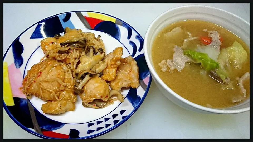 鶏胸肉ときのこのピリ辛味噌炒め＆豚汁|misaさん