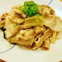 Snapdishの料理写真:蓮根と豚ロースの蒸し煮|Mineharu Okazakiさん