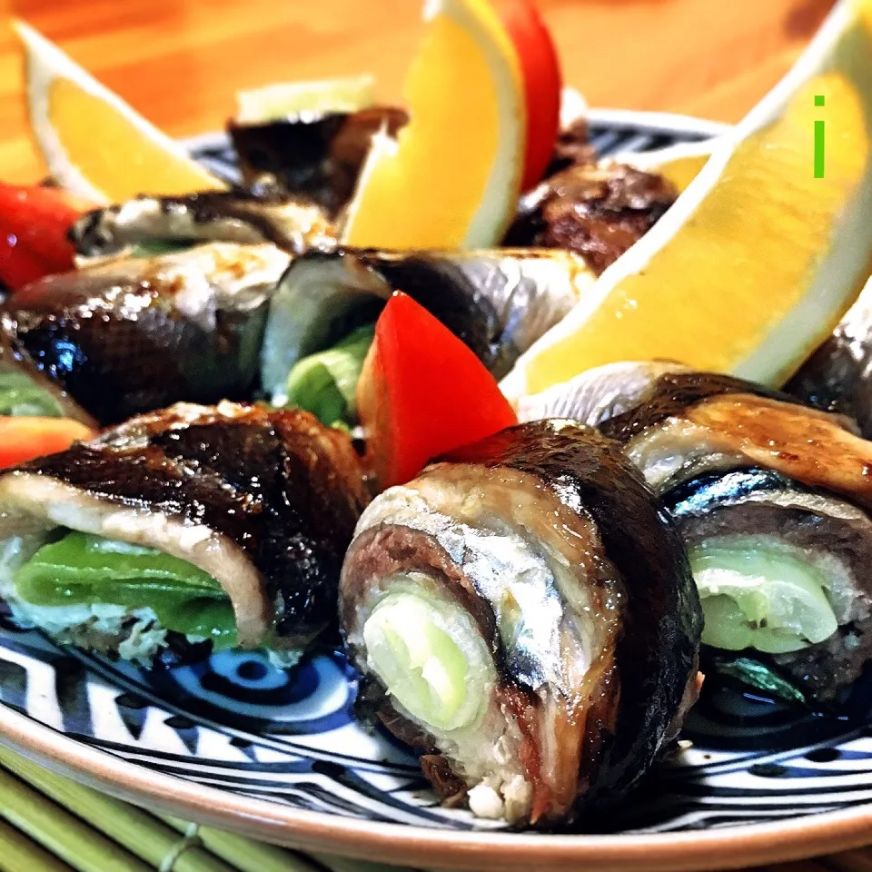 秋刀魚のネギ巻き 【rolled saury with leek】|izoomさん