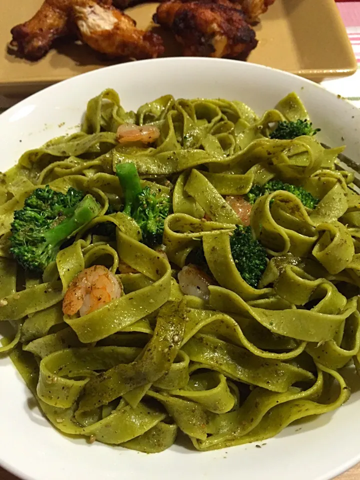 shrimp and broccoli basiL pasta|Reiko Araiさん