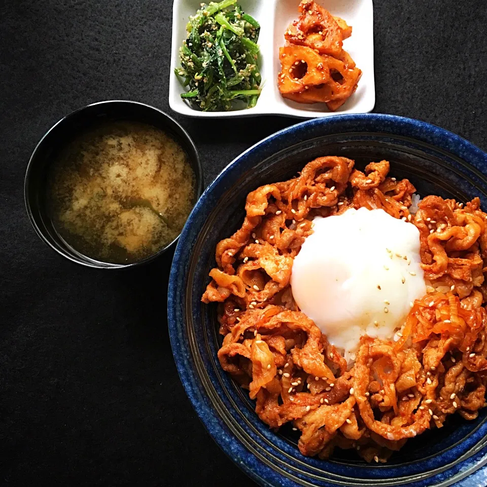 Pork bulgogi donburi, sesame spinach, renkon kinpira, miso soup, 温泉卵|coxiella24さん