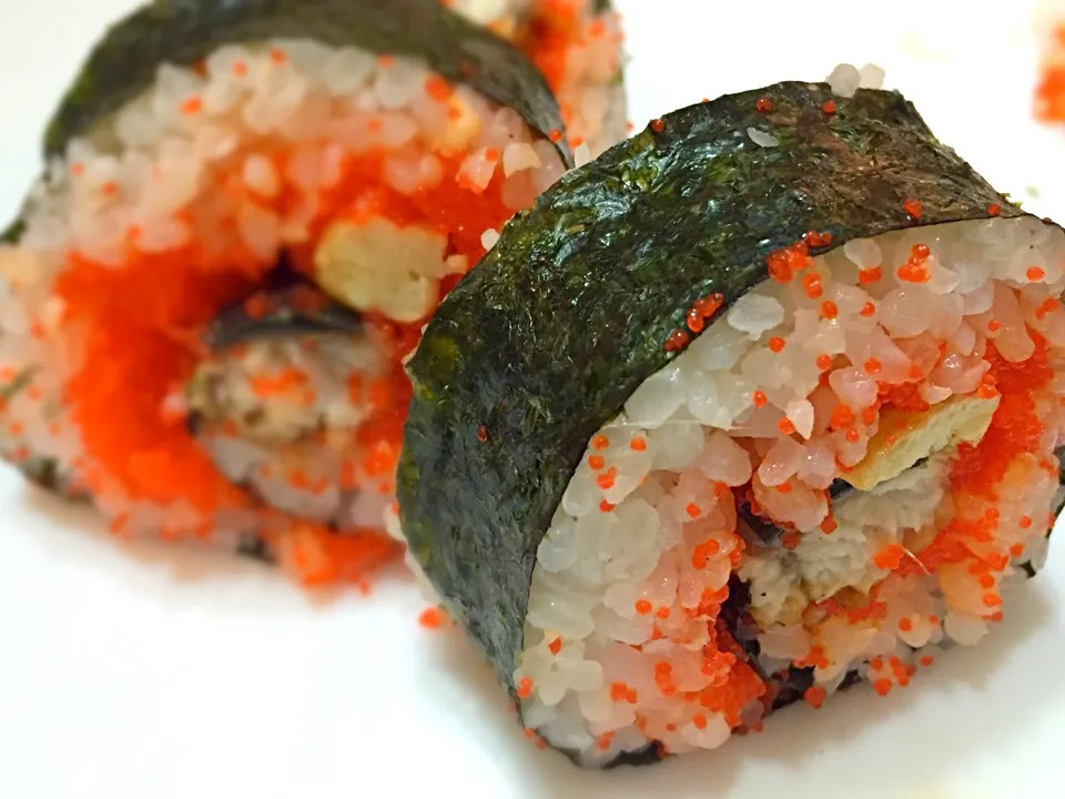 Unagi and tamago sushi roll|Dino Yeoさん