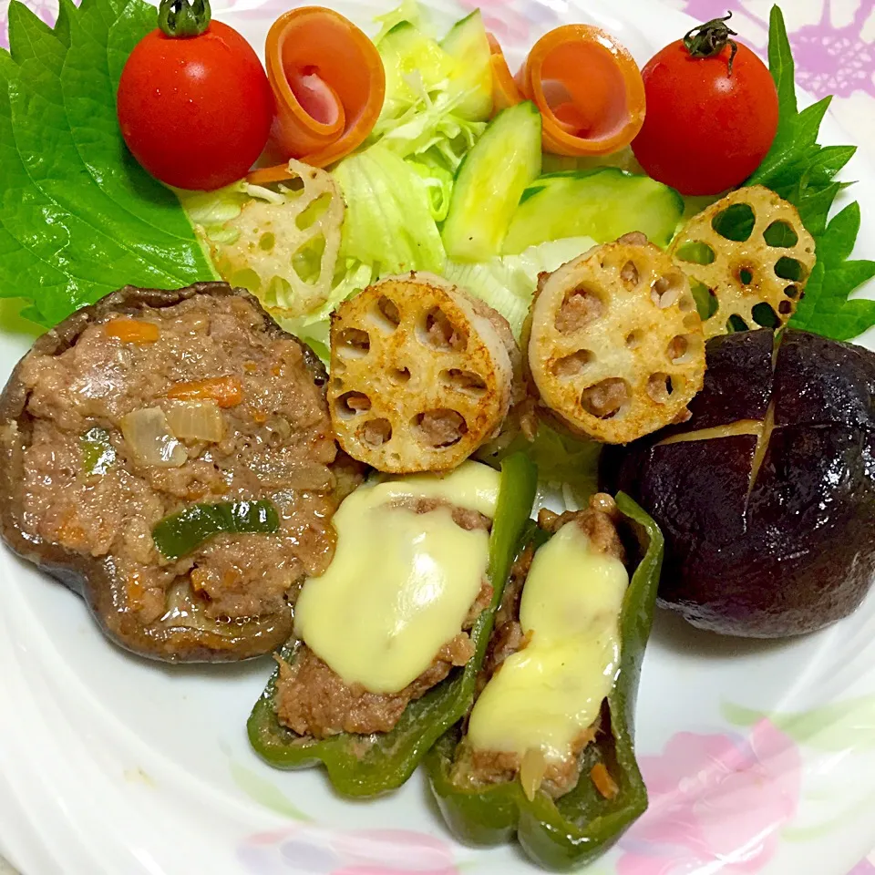 Snapdishの料理写真:✨✨しいたけ  ピーマン  レンコン✨✨     
✨✨✨肉詰め✨✨✨|クッキーさん