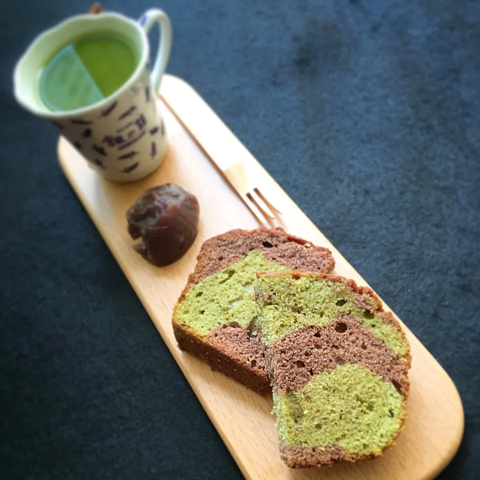 Breakfast - matcha dark chocolate marble cake, adzuki paste, hot matcha|coxiella24さん