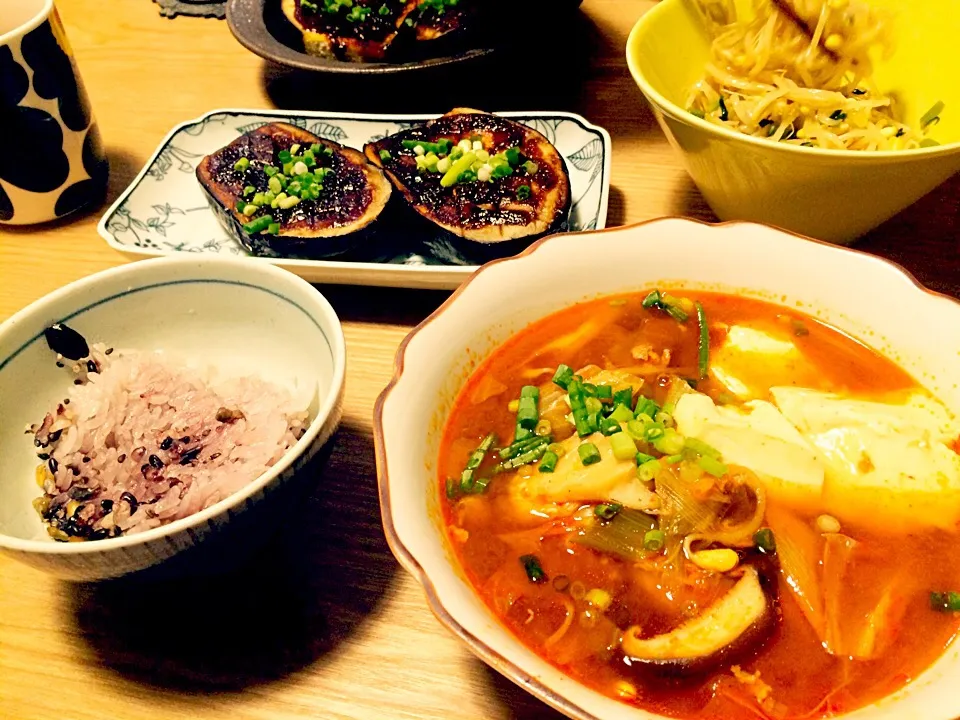 【ある日の夕食】スンドゥブ、茄子田楽、ナムル|はとまめさん