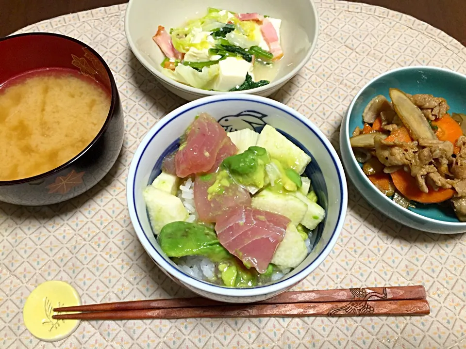 Snapdishの料理写真:鮪アボカド山芋丼・ぶたごぼう・あら汁・野菜と豆腐のソテー|Yuko Kisoさん