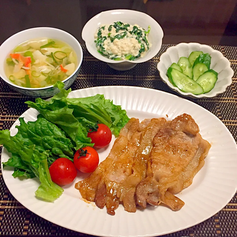 豚肉の生姜焼き、ほうれん草の白和え、カニとくずし豆腐のスープ|はらしおりさん