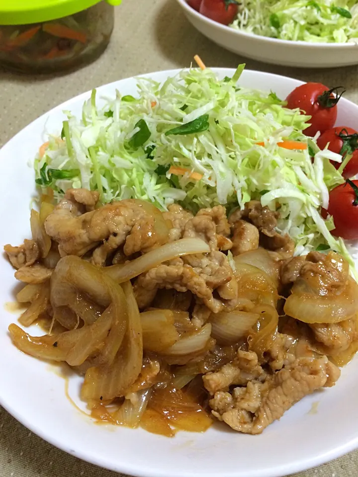 Snapdishの料理写真:豚肉とトロトロ玉ねぎの生姜焼き|Hiropanさん