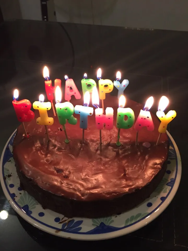 Chocolate birthday cake|Darren Loさん