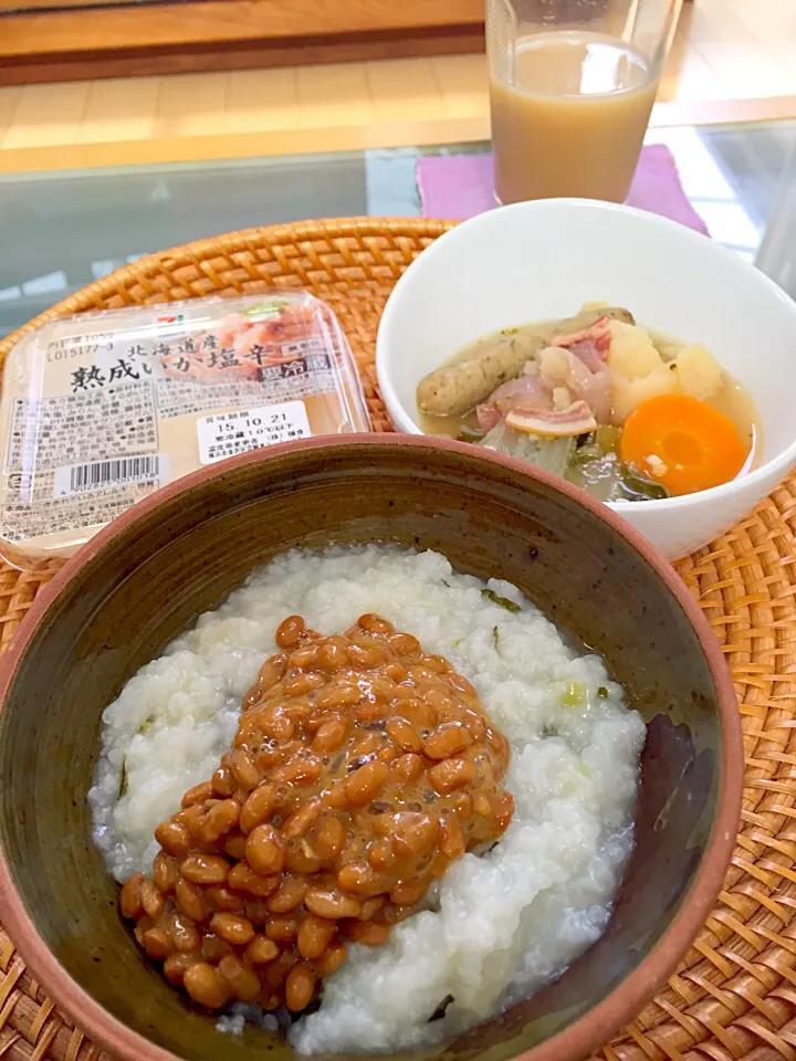 残り物で朝ごはん😓お粥納豆、ポトフ、塩辛（笑|Tomomi Booさん