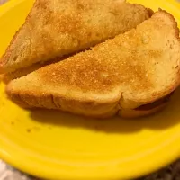 Buttered Toast with Cinnamon Sugar|Amber Calkinsさん