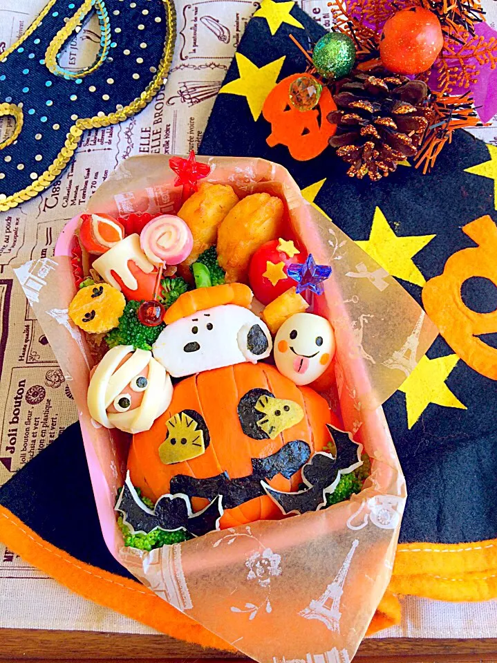 スヌーピーのかぼちゃからヒョッコリ‼️ハロウィン🎃|CHIIAKIさん