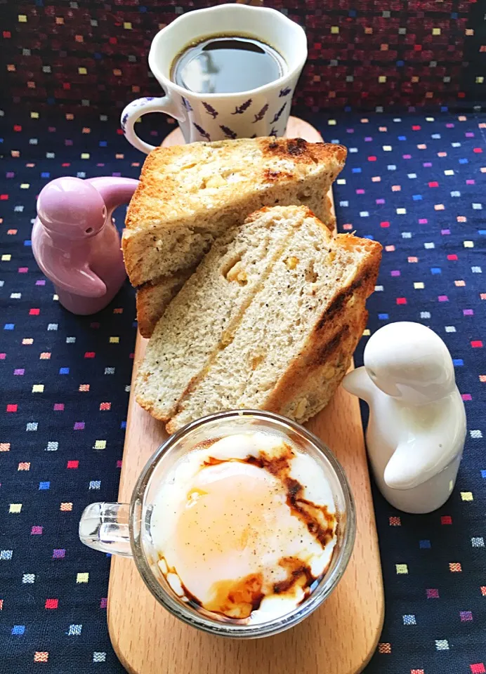 Orange tea bread with kaya(coconut jam). Soft boiled egg with dark soya sauce. ☕️|coxiella24さん