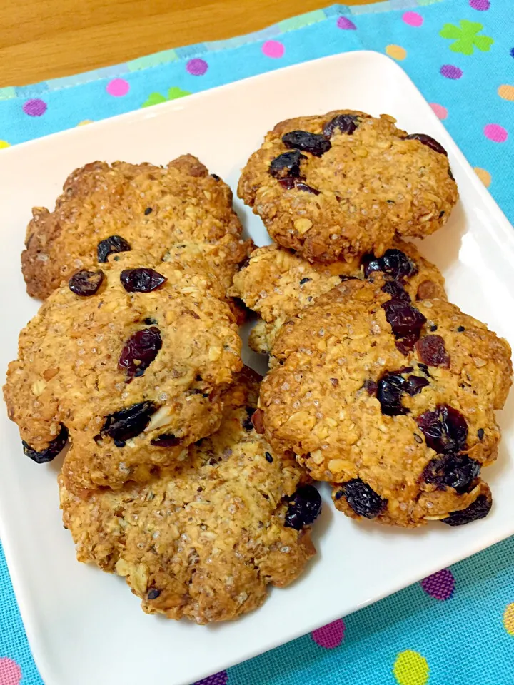 Oats cranberry biscuits|LivChenさん