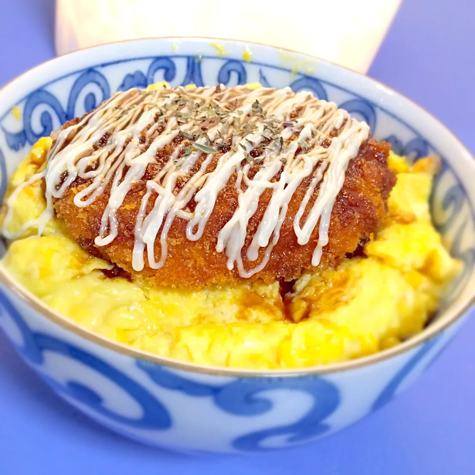 Snapdishの料理写真:オムレツコロッケ丼|Hiroya Fujiiさん