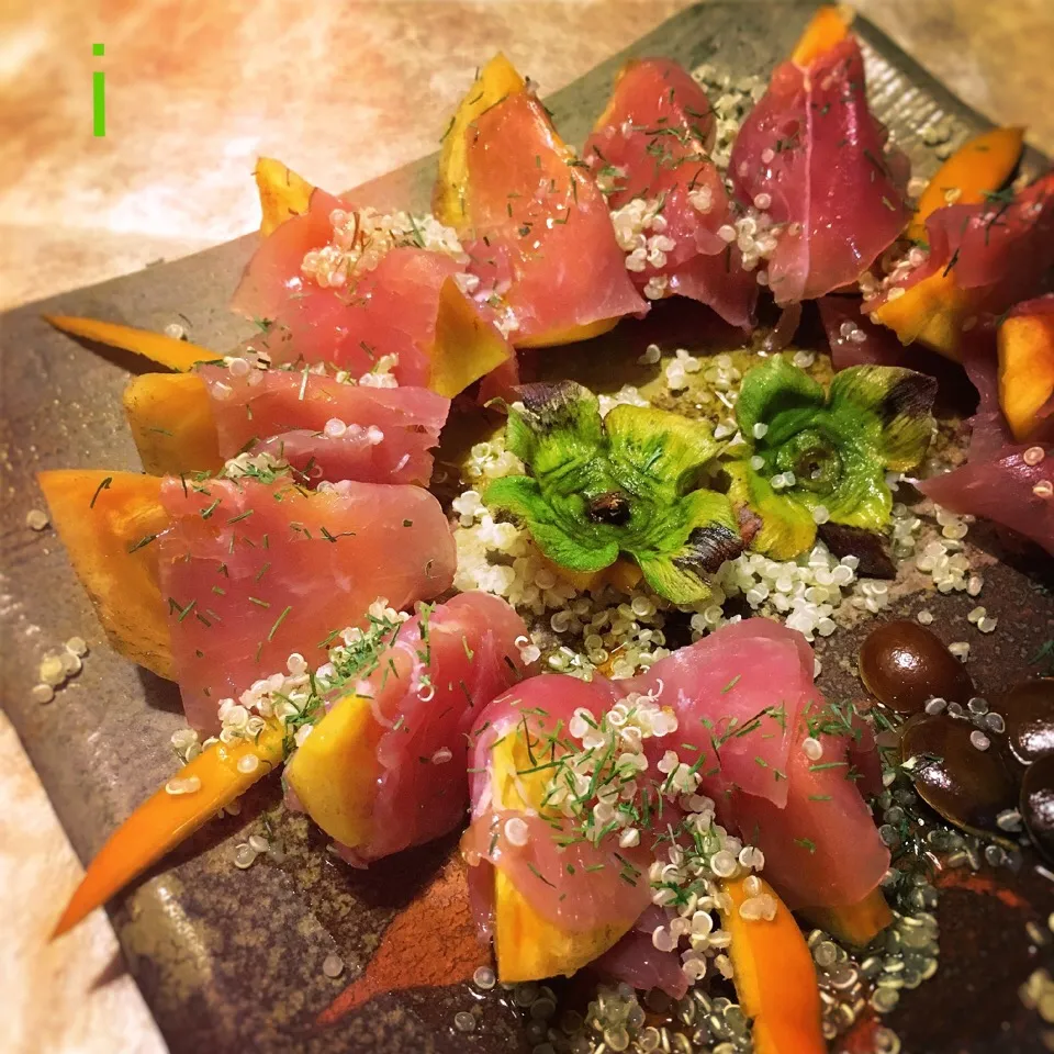 生ハム柿 キヌアを添えて 【raw ham and persimmon w/ quinoa】 prosciutto e cachi|izoomさん