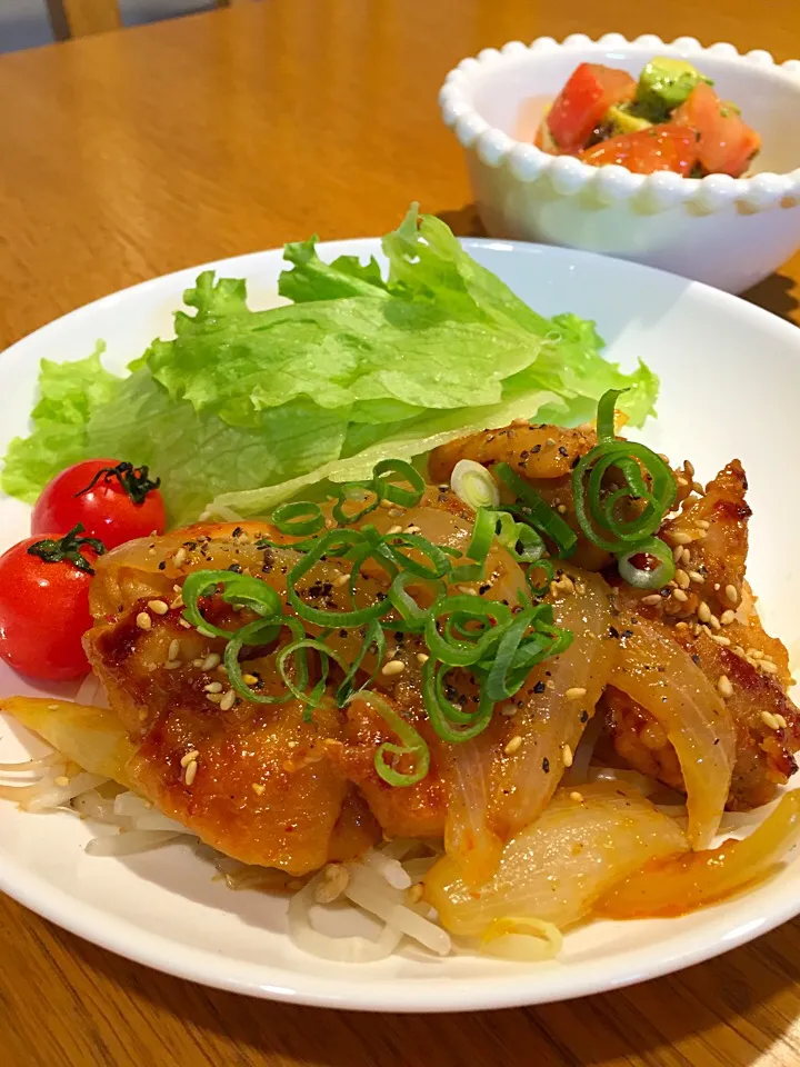 焼肉のタレとコチュジャンに漬けたピリ辛チキン|まつださんさん