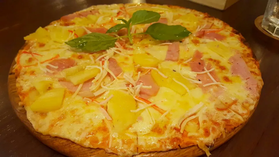 #Pizza#Hawaiian#Yummy|Kae Supakpimさん