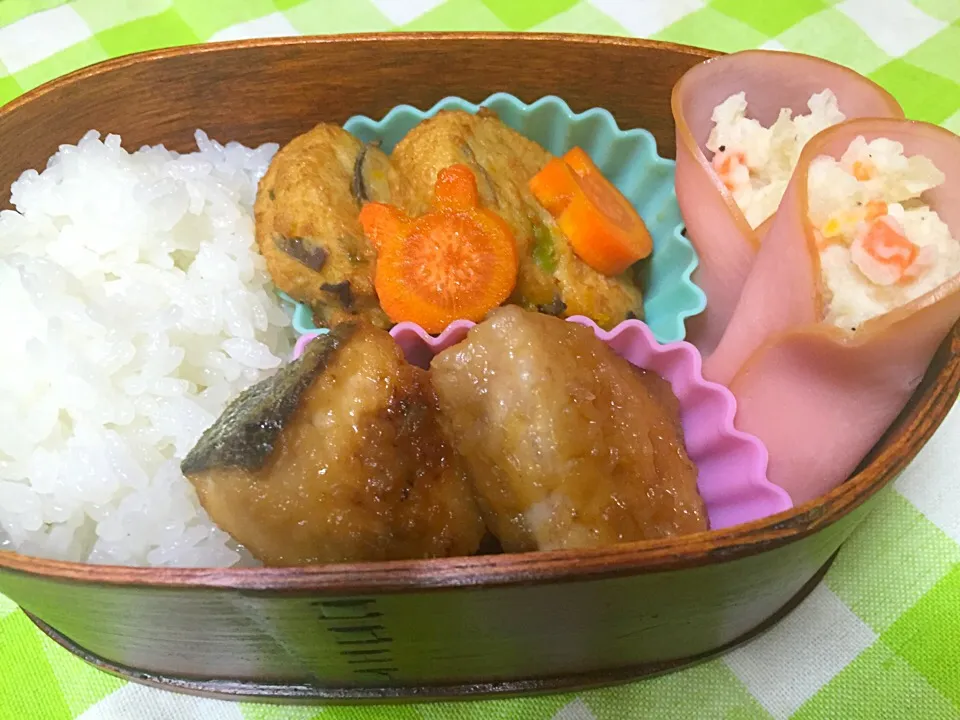 Snapdishの料理写真:10月22日のお弁当(ᐥᐜᐥ)♡ᐝ|Hitomiさん