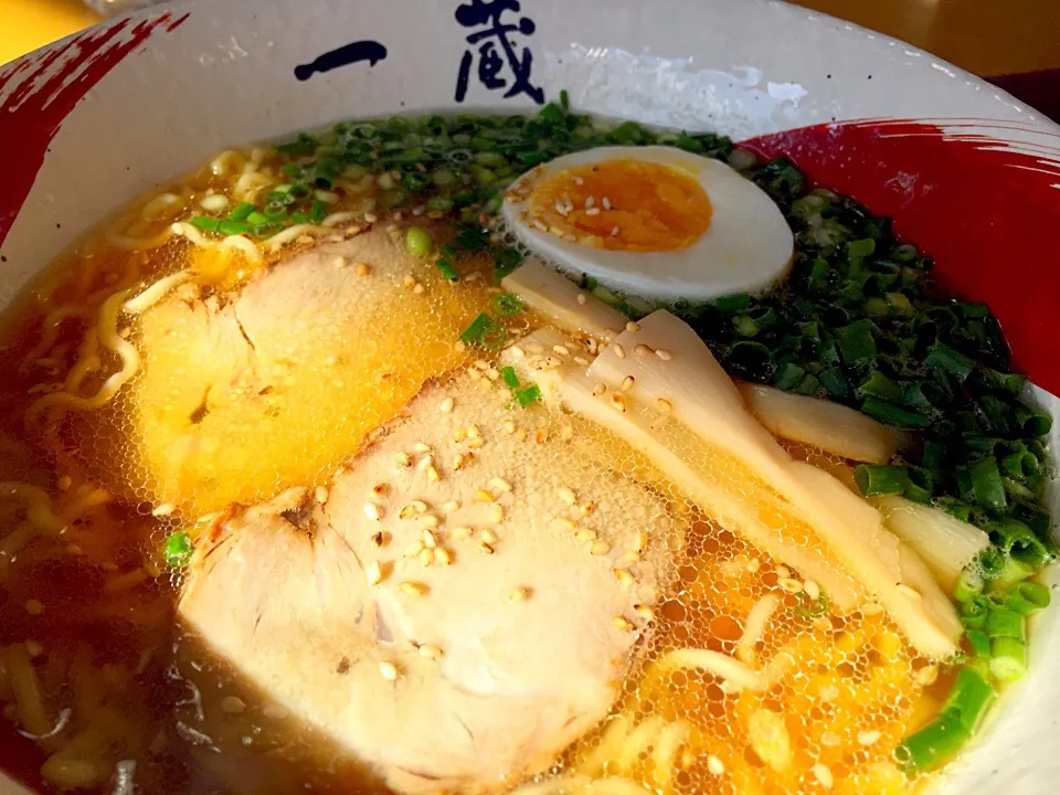 一蔵 鮭節醤油ラーメン|うえのぶさん