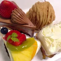 Snapdishの料理写真:Cakes 😋|mさん