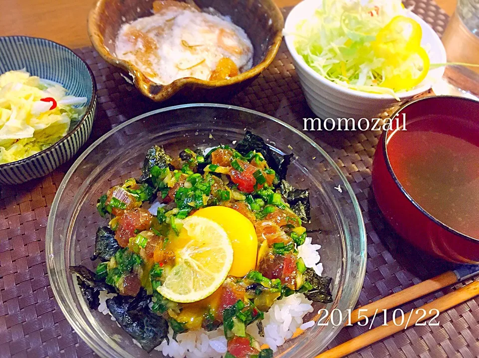 『まぐろのポキ丼』momozailん家の晩ごはん🍚|けいちゃん（ももザィル）さん