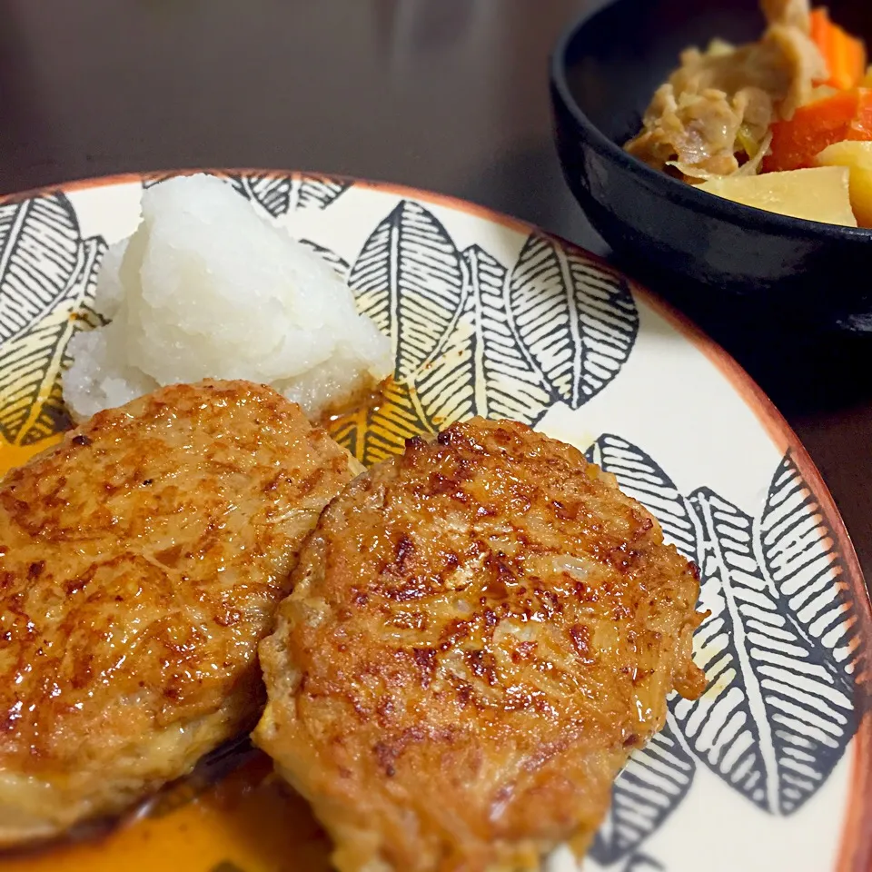 鶏ひき肉ともやしのハンバーグ、肉じゃが|chobicmさん