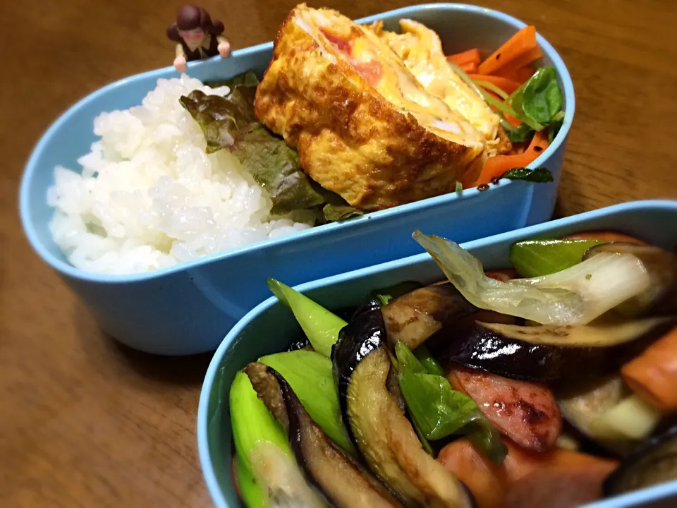 Snapdishの料理写真:オリーブオイル尽くし弁当
味付け薄いのに油過多(~_~;)|もっつぁさん