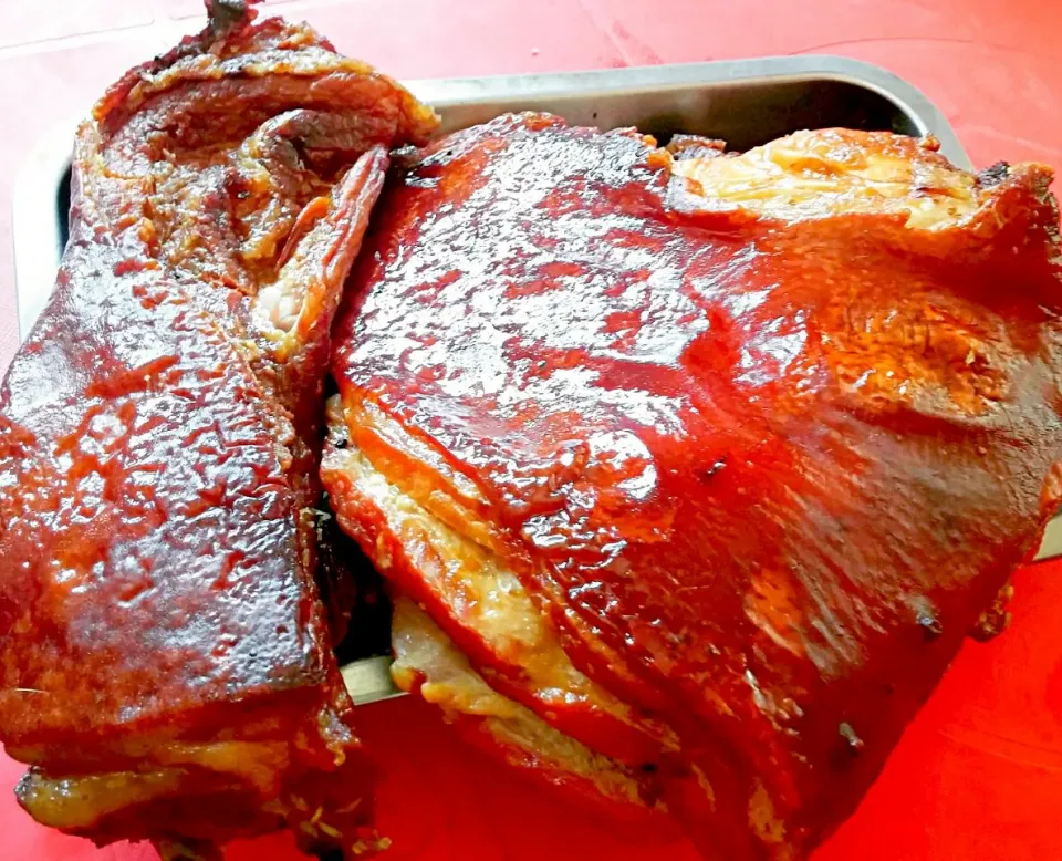 Lechon Baboy sa Pugon
Oven-roasted pig|Dimes Valenciaさん