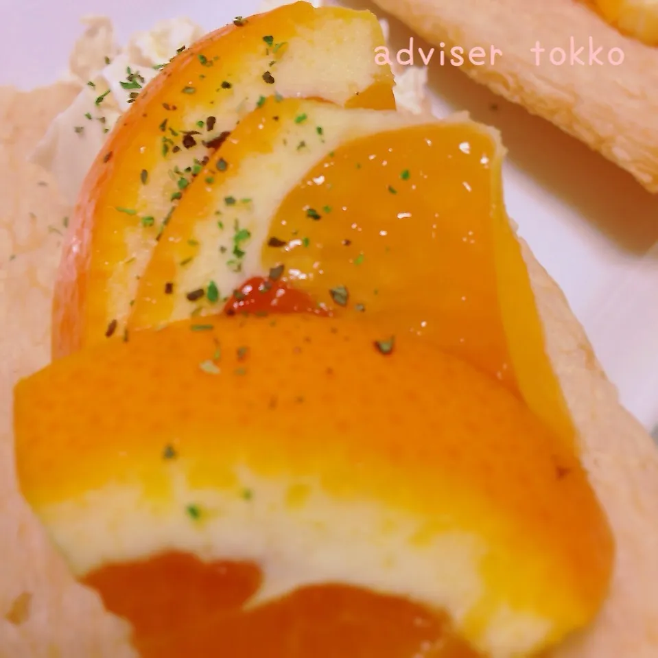 オレンジのクラコットのせをハーブソルトで|foodietokkoさん