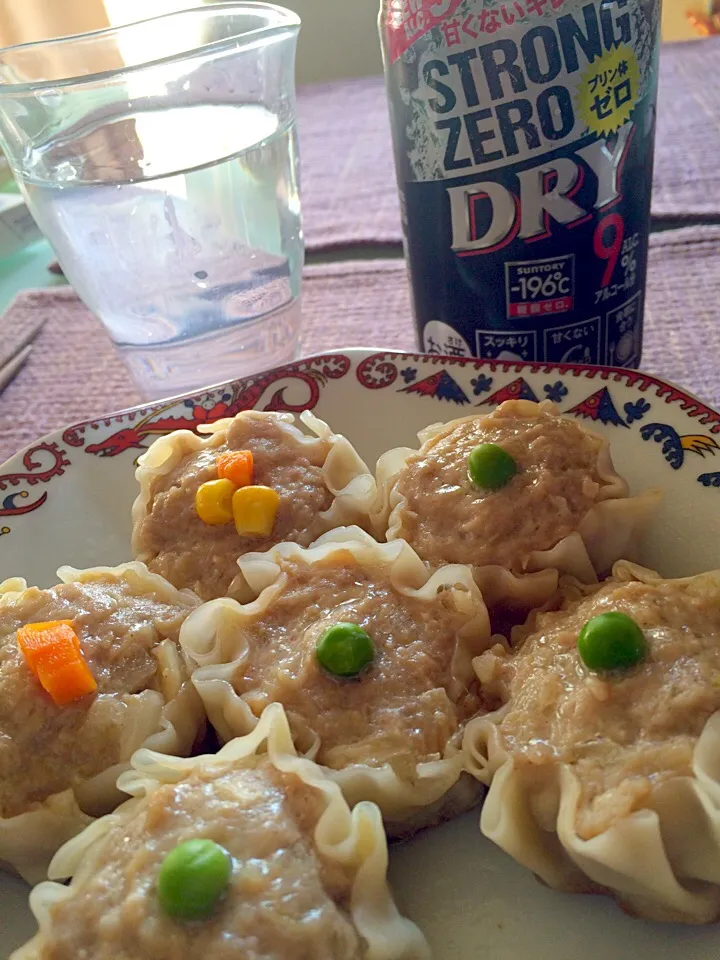 Day off today... Leftover shumai and chuhai|Nigelさん