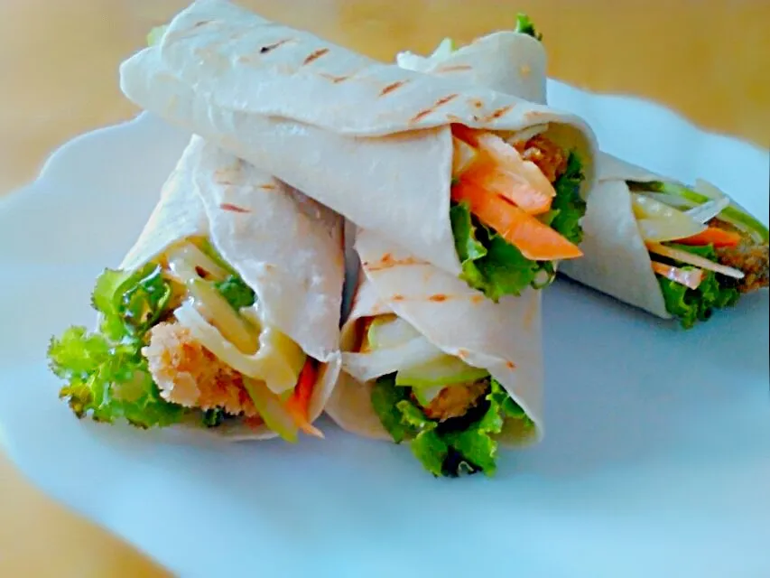 Snapdishの料理写真:cheesy pork cutlet wraps with pickled jalapeno...|hungry_picassoさん