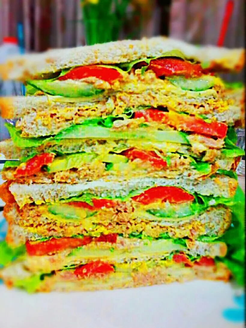 Snapdishの料理写真:卵とツナサンドイッチ Egg and Tuna (tower) Sandwiches ✔|🌼 Pooja's Kitchenette 🌼さん