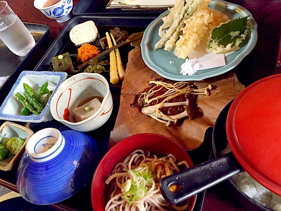 高山旅行♪朴葉味噌定食♪|なちこさん