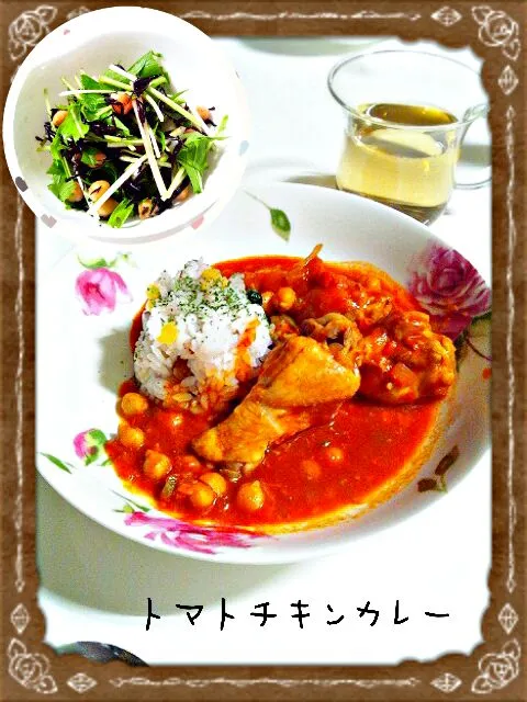 Snapdishの料理写真:チキントマトカレー
豆とひじきのサラダ|みったんさん