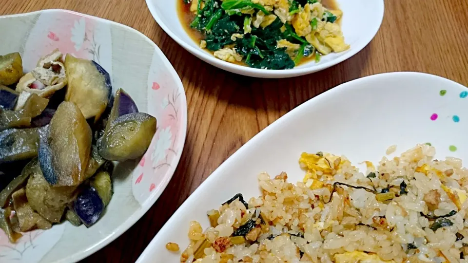 ・大根菜とミンチ肉の焼き飯
・ナスの炊きもの
・ほうれん草と卵の炒めもの|ようかんさん