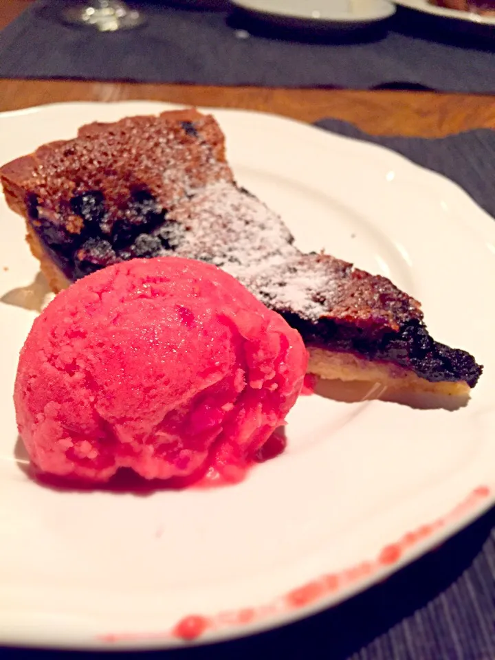 Blueberry pie with sorbet|PhUnGさん