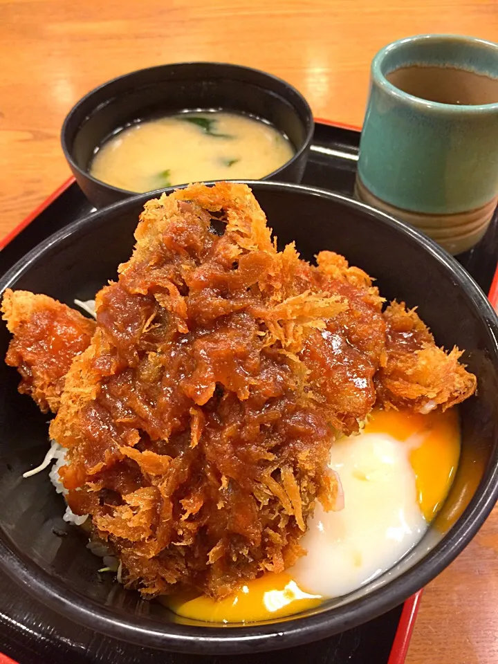 『ササミソースかつ丼』 チキン亭|ま〜てぃんさん