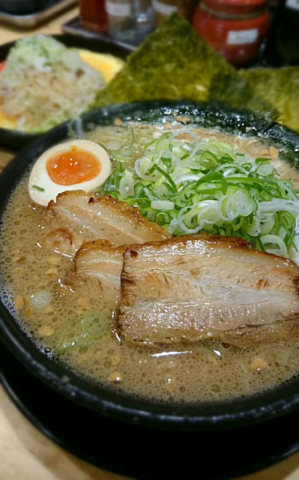 デラックス黒ラーメン 鉄板チャーハンセット|平原知宏さん