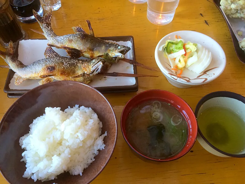 Snapdishの料理写真:鮎の塩焼き定食|ぐーぐーCobeさん