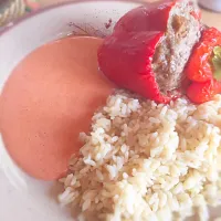 Gefüllte Paprika mit Risotto und Tomatensoße :)|Sophie Riegerさん