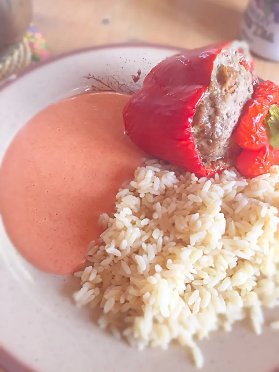 Gefüllte Paprika mit Risotto und Tomatensoße :)|Sophie Riegerさん