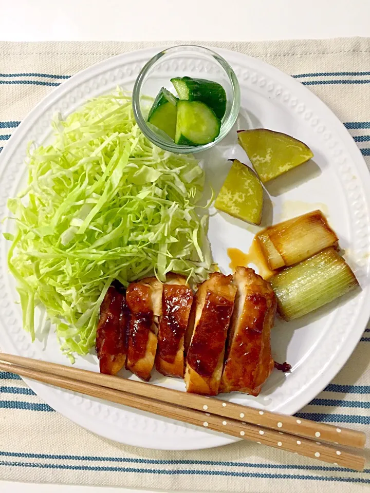 鶏肉のマーマレード漬け焼き・さつまいもの甘煮・きゅうりのビール漬け|Accaさん