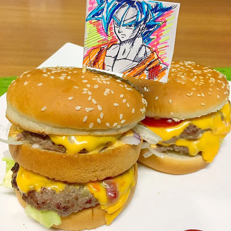 ビックマック！ダブルチーズバーガー！|杉山真琴さん