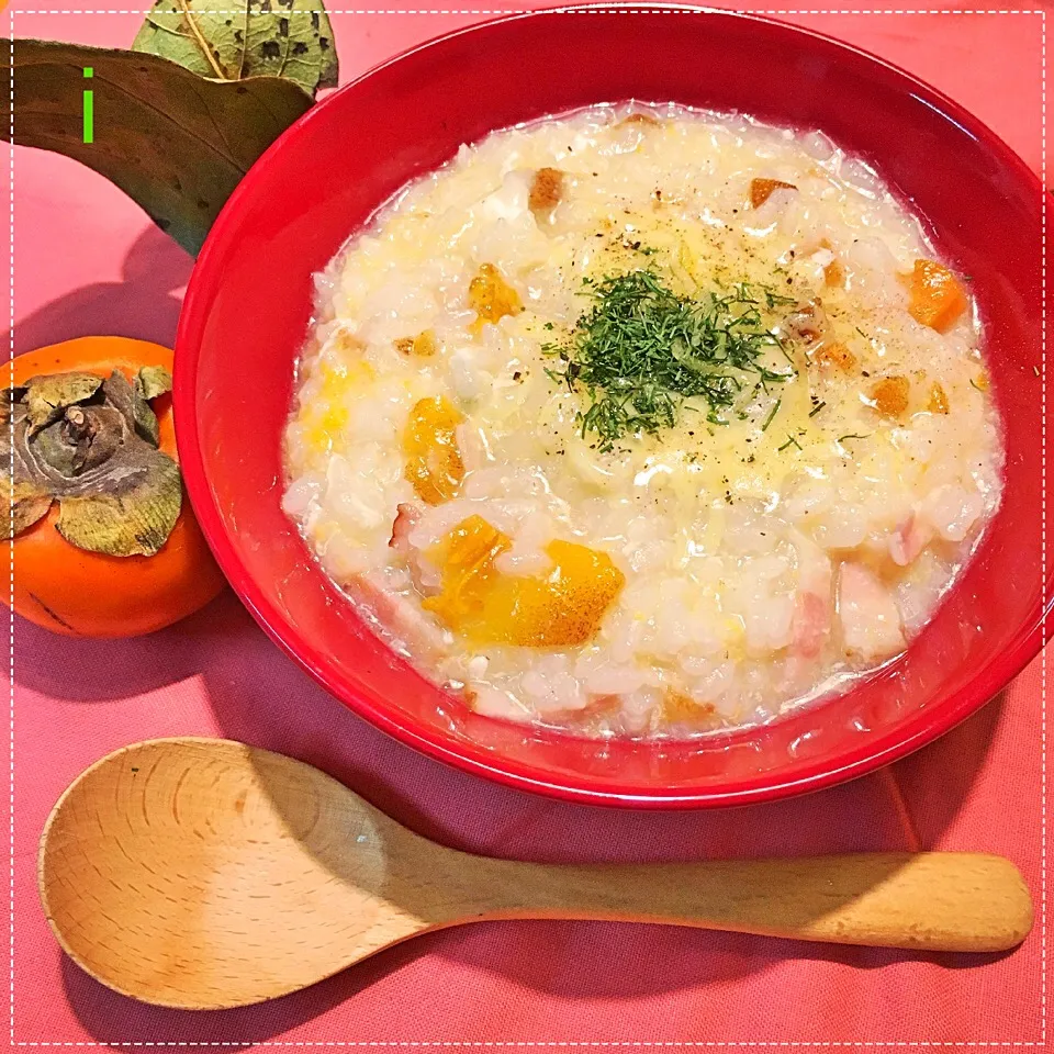 チーズとろける柿雑炊 👈牡蠣雑炊の間違いじゃないよ〜（笑）【persimmon and rice porridge w/cheese】|izoomさん