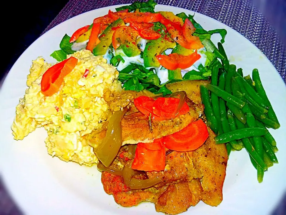 Baked  Rosemary Fresh Pork Garden Salad with Avocado Green Beans and Potato Salad|Juan Simmsさん