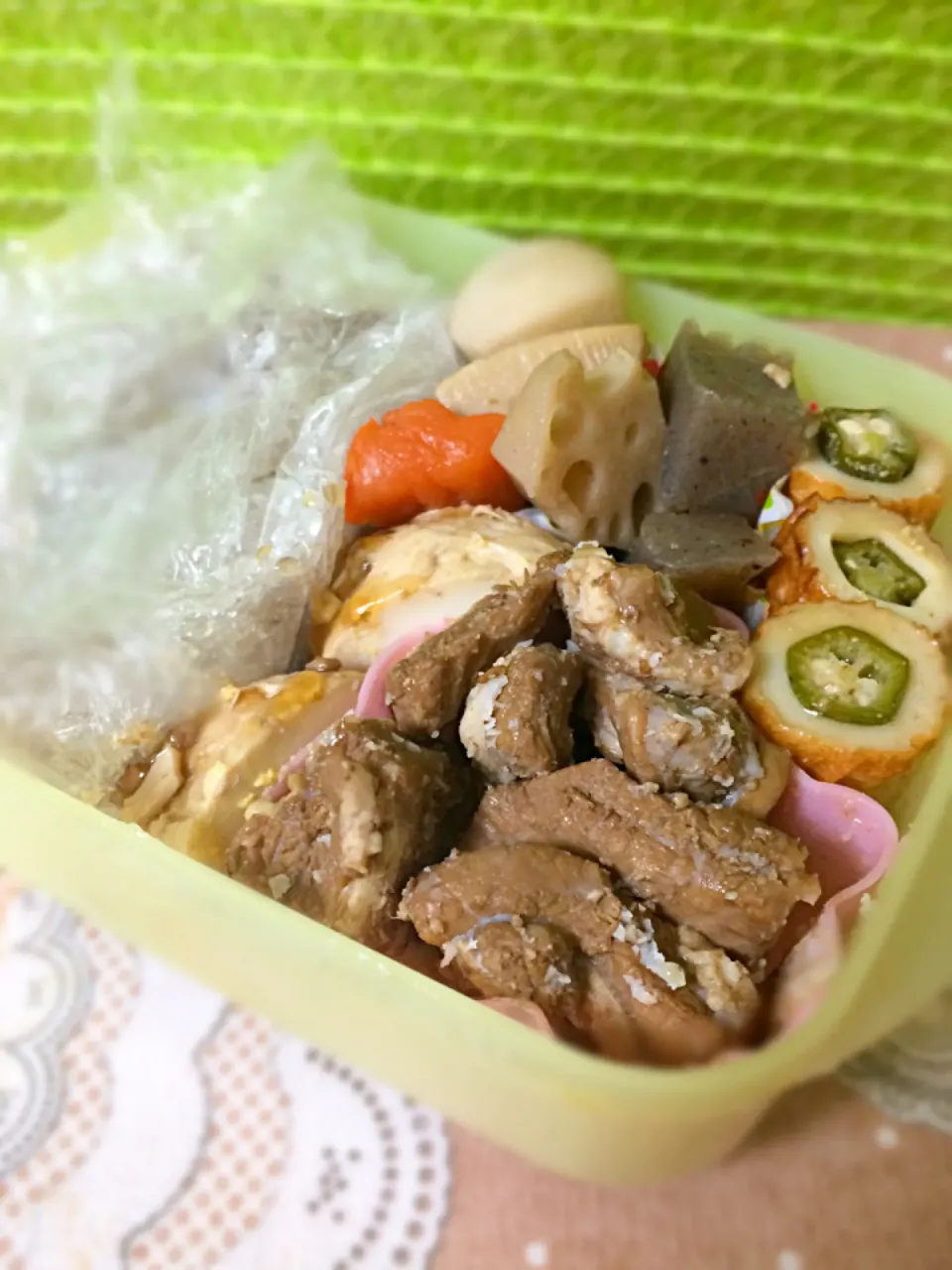 今週のお弁当 豚肉と卵の煮物 コンニャクの煮物 ちくわオクラ|Katyさん