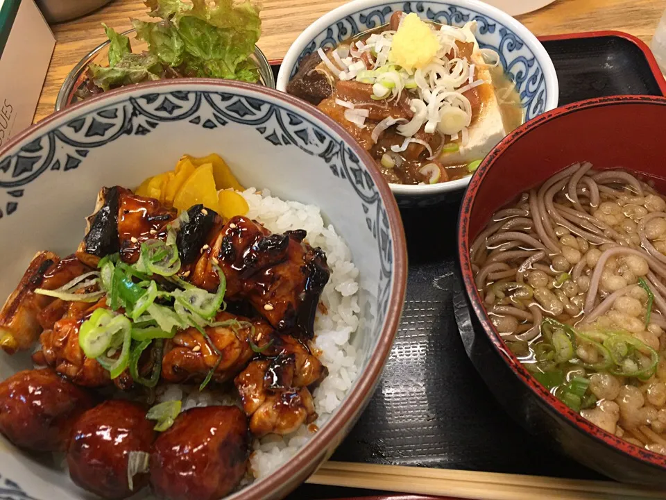 やきとり丼うまい。|たけうちさん